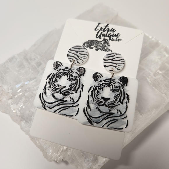 Geometric Tiger Acetate Drop Earrings - Picture 4 of 4